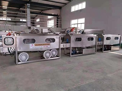 Cleaning bottle assembly line
